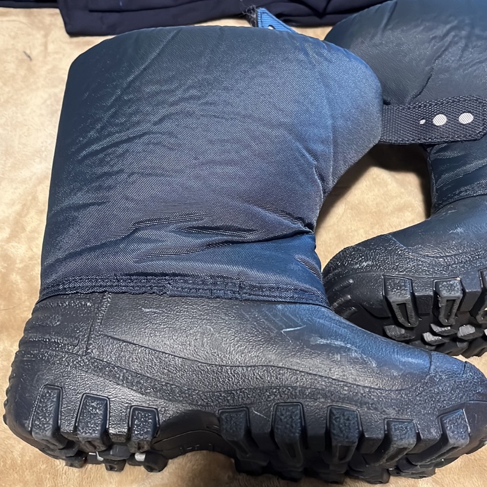 Navy tundra boots little boys size 13 waterproof snow boots - Picture 3 of 6